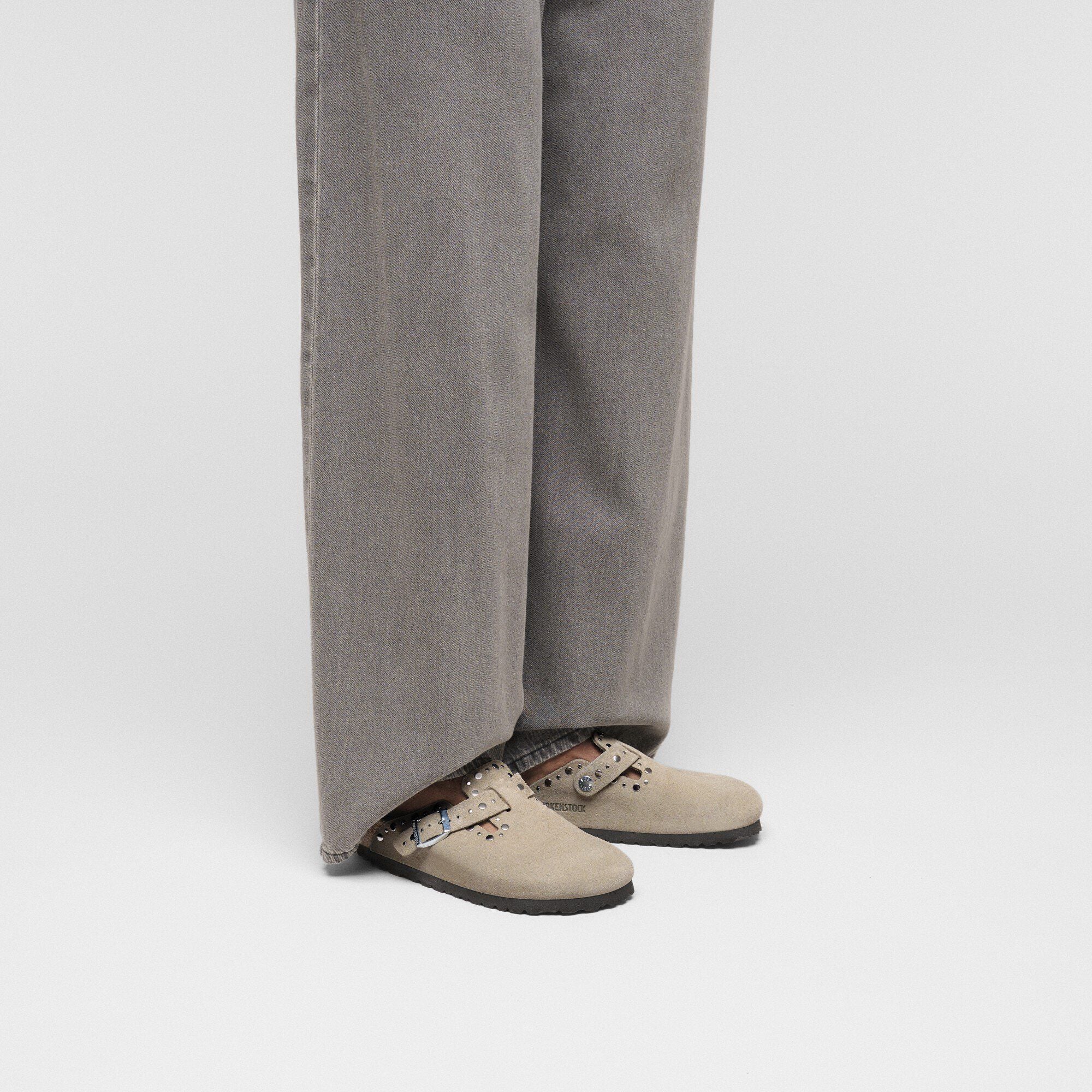 Boston Rivet Suede Leather